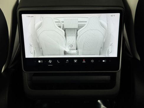 Used 2024 Tesla Model 3 Performance AWD/4WD image 34