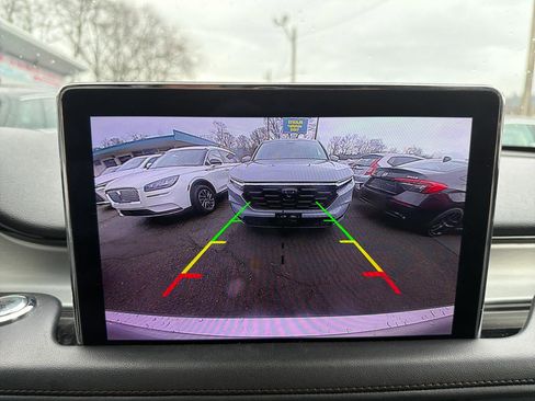 Used 2023 Lincoln Aviator Standard AWD w/ Premium Package image 27