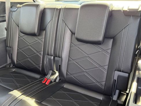 New 2026 Volkswagen Atlas SE image 24