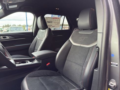 New 2026 Ford Explorer ST image 18