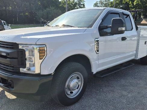 Used 2019 Ford F250 XL w/ Power Equipment Group RWD image 3