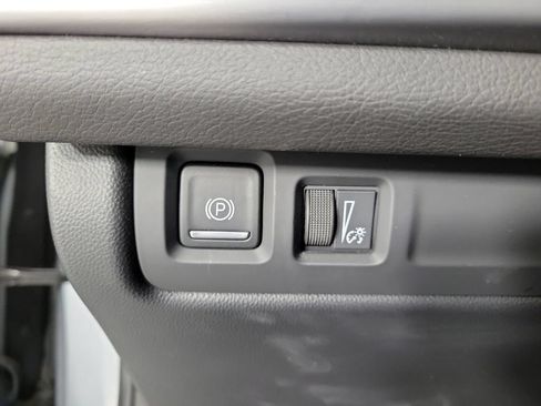 Certified 2025 Cadillac XT4 Premium Luxury FWD image 32