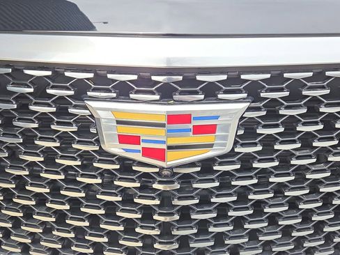Used 2023 Cadillac Escalade Premium Luxury AWD/4WD image 28