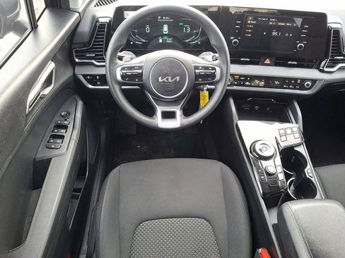 Used 2023 Kia Sportage LX image 21