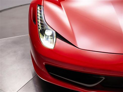 Used 2012 Ferrari 458 Italia Coupe RWD image 34