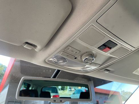 Used 2017 Volkswagen Tiguan Sport image 20