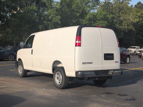 New 2026 GMC Savana 2500 w/ Driver Convenience Package RWD image 3