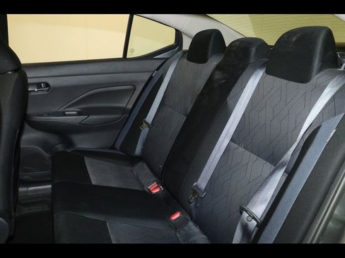 Used 2025 Nissan Versa SV FWD image 26