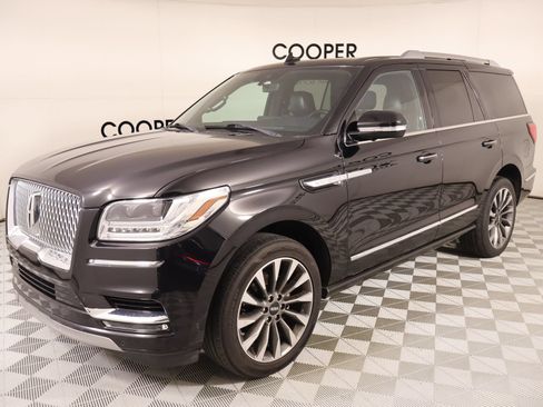 Used 2020 Lincoln Navigator Reserve AWD/4WD image 11