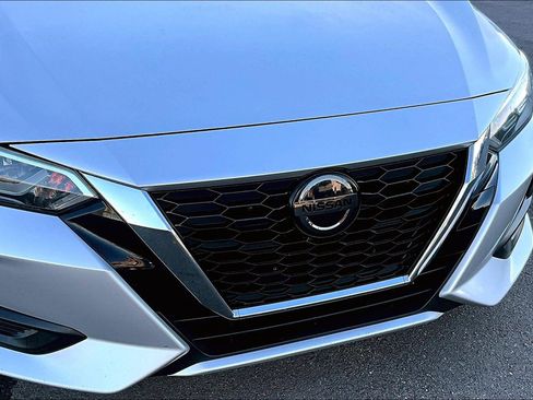 Used 2020 Nissan Sentra SV w/ Trunk Package image 27