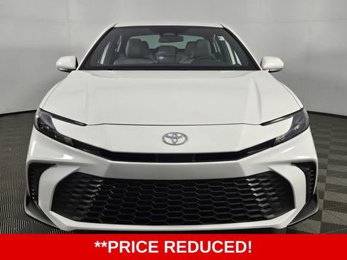 Used 2026 Toyota Camry SE image 2