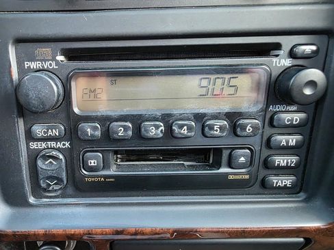 Used 2000 Toyota 4Runner Limited image 21