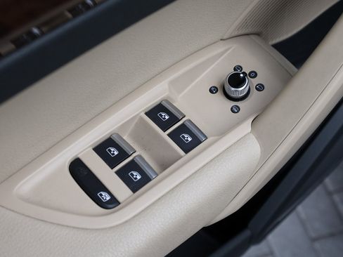 Used 2018 Audi Q5 2.0T Premium Plus w/ Premium Plus Package image 12