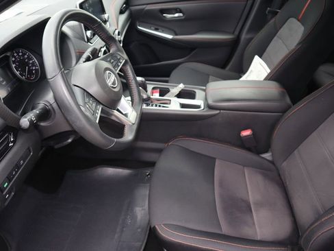 Certified 2024 Nissan Sentra SR FWD image 16