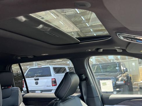 New 2026 Jeep Grand Cherokee L 4WD image 14