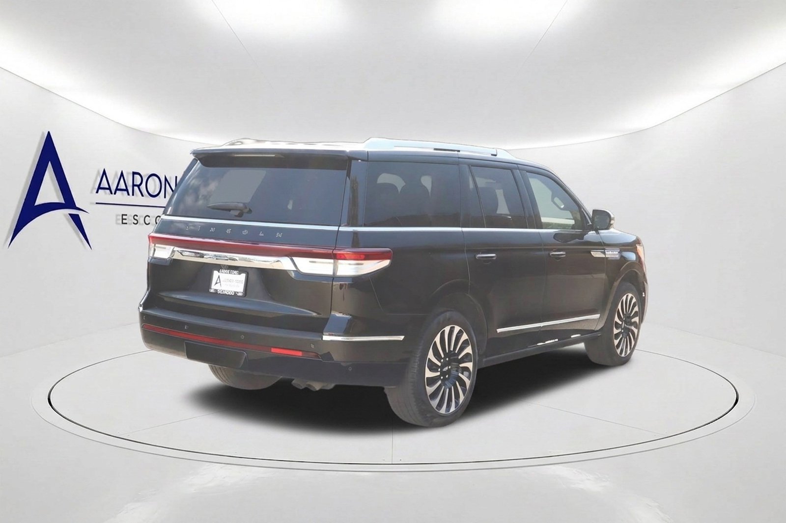 Used 2023 Lincoln Navigator Black Label AWD/4WD image 4