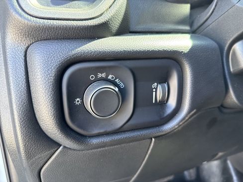 Used 2024 RAM 3500 Tradesman w/ Chrome Appearance Group image 21