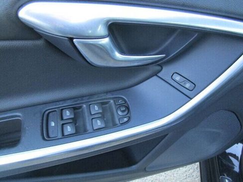 Used 2013 Volvo S60 T5 image 20