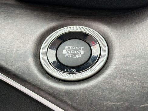 Used 2024 Jeep Grand Cherokee L Limited w/ Luxury Tech Group II image 26