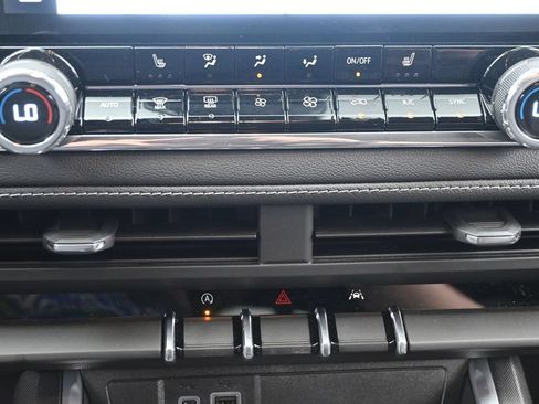 New 2026 Chevrolet Colorado LT w/ LT Convenience Package AWD/4WD image 19