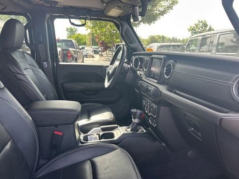 Used 2023 Jeep Wrangler Unlimited Sahara w/ Cold Weather Group AWD/4WD image 7