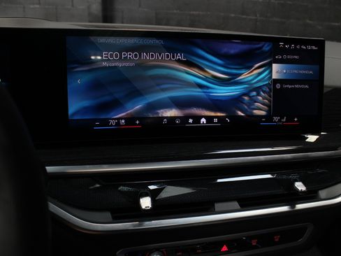 Used 2025 BMW X5 xDrive40i w/ M Sport Package AWD/4WD image 52