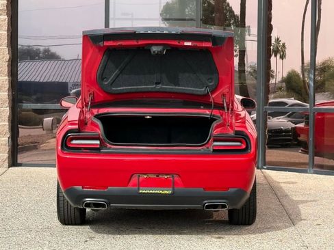 Used 2016 Dodge Challenger SXT image 30