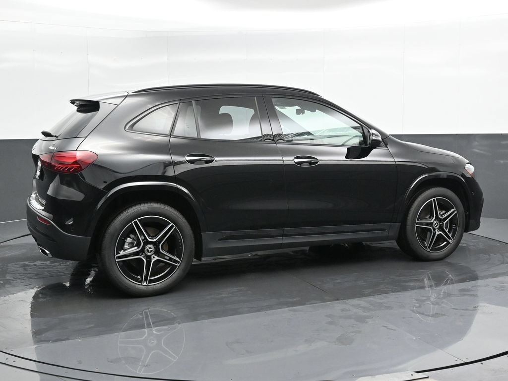 Used 2025 Mercedes-Benz GLA 250 4MATIC image 4