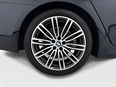 Used 2020 BMW 530i xDrive w/ M Sport Package image 49