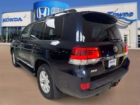 Used 2016 Toyota Land Cruiser image 6