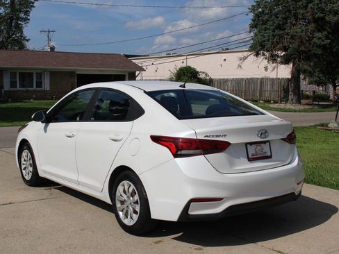 Used 2019 Hyundai Accent SE FWD image 7