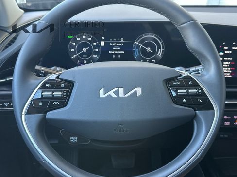 Certified 2023 Kia Niro Wind FWD image 25