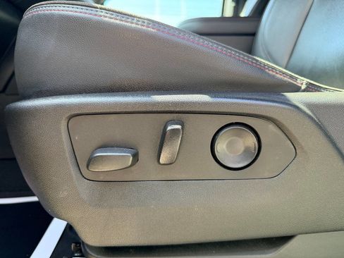 Used 2021 Chevrolet Tahoe RST w/ Luxury Package image 21