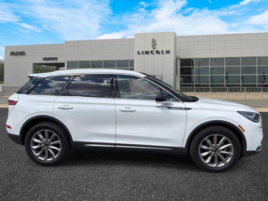 Used 2021 Lincoln Corsair FWD w/ Premium Package image 2