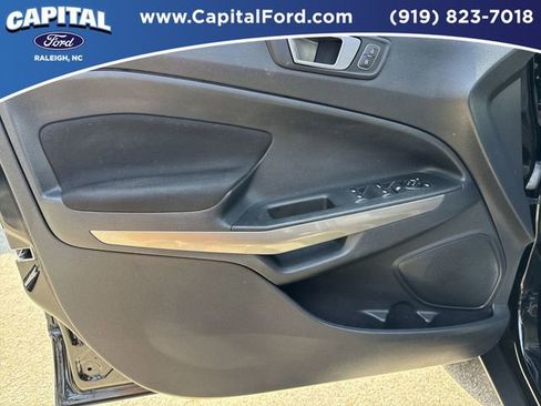 Used 2020 Ford EcoSport SE image 19