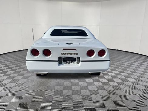 Used 1990 Chevrolet Corvette Convertible RWD image 5
