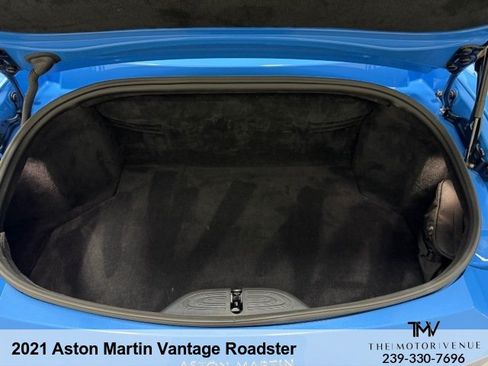 Used 2021 Aston Martin V8 Vantage Roadster RWD image 29