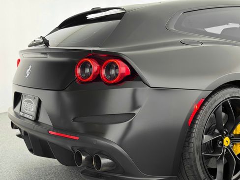 Used 2018 Ferrari GTC4Lusso T image 50