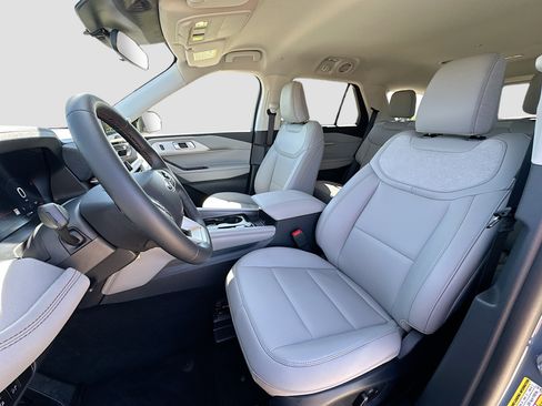 New 2026 Ford Explorer Active image 14