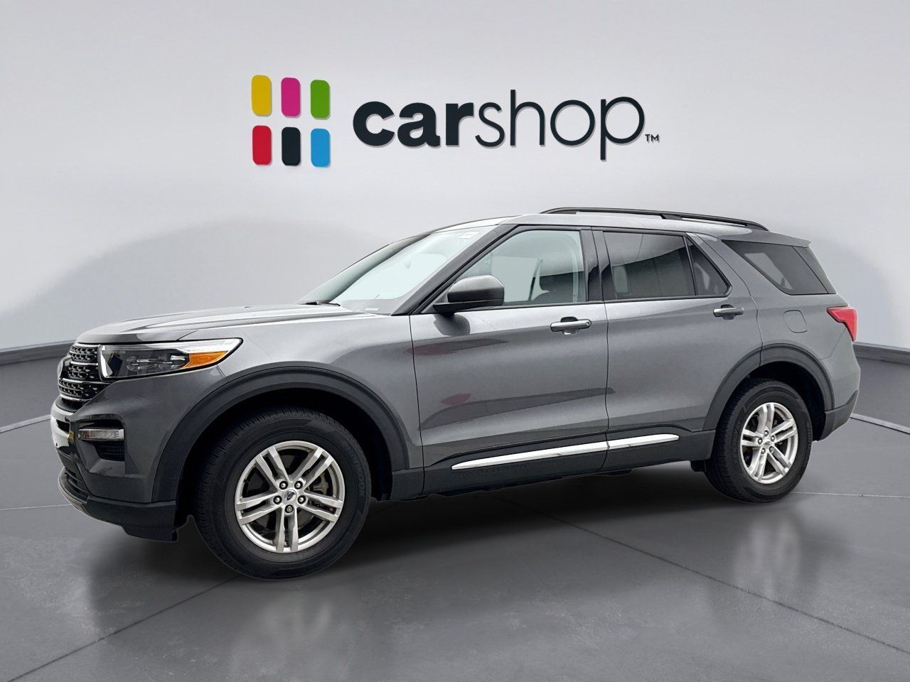 Used 2023 Ford Explorer XLT w/ Equipment Group 202A AWD/4WD image 1
