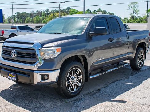 Used 2014 Toyota Tundra SR5 image 2