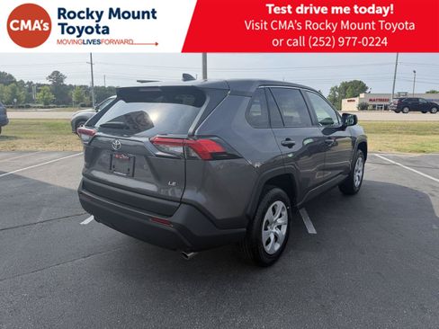 Used 2024 Toyota RAV4 LE FWD image 7