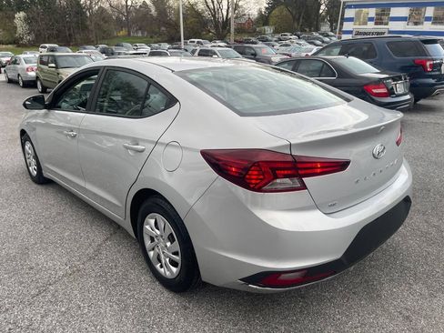 Used 2019 Hyundai Elantra SE FWD image 9
