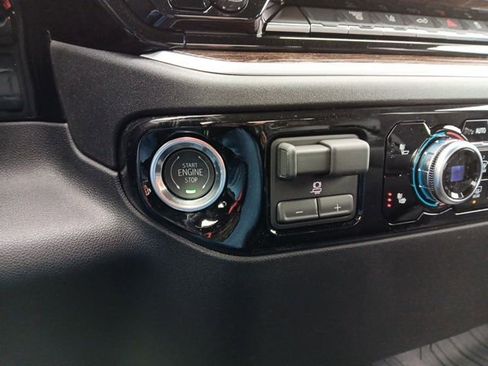 New 2026 GMC Sierra 3500 SLE w/ SLE Value Package image 18