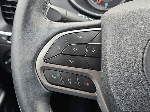 Used 2019 Jeep Cherokee Latitude Plus w/ Cold Weather Group image 21