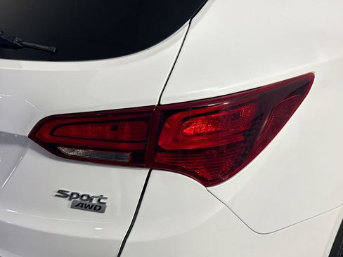 Used 2018 Hyundai Santa Fe Sport image 33
