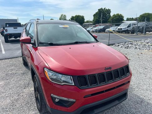 Used 2019 Jeep Compass Latitude AWD/4WD image 1