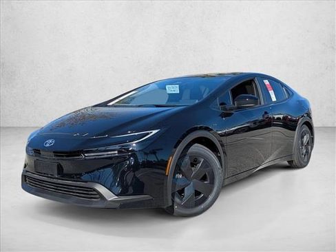 New 2026 Toyota Prius LE image 1