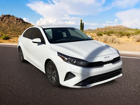 Used 2024 Kia Forte LXS FWD image 1