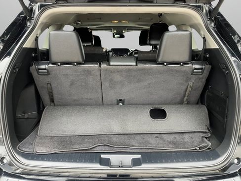 Used 2024 Toyota Highlander XLE image 34